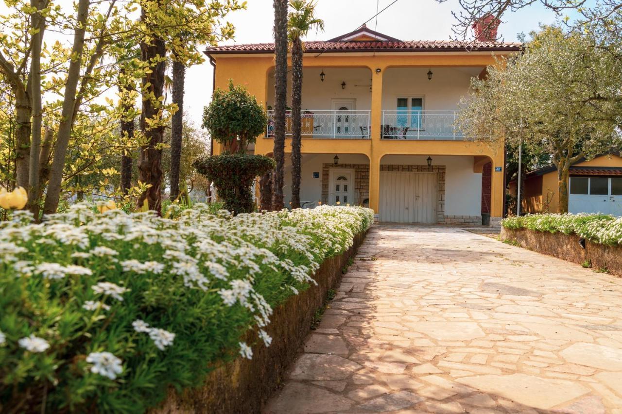 Apartment Villa Olga Porec Exterior photo