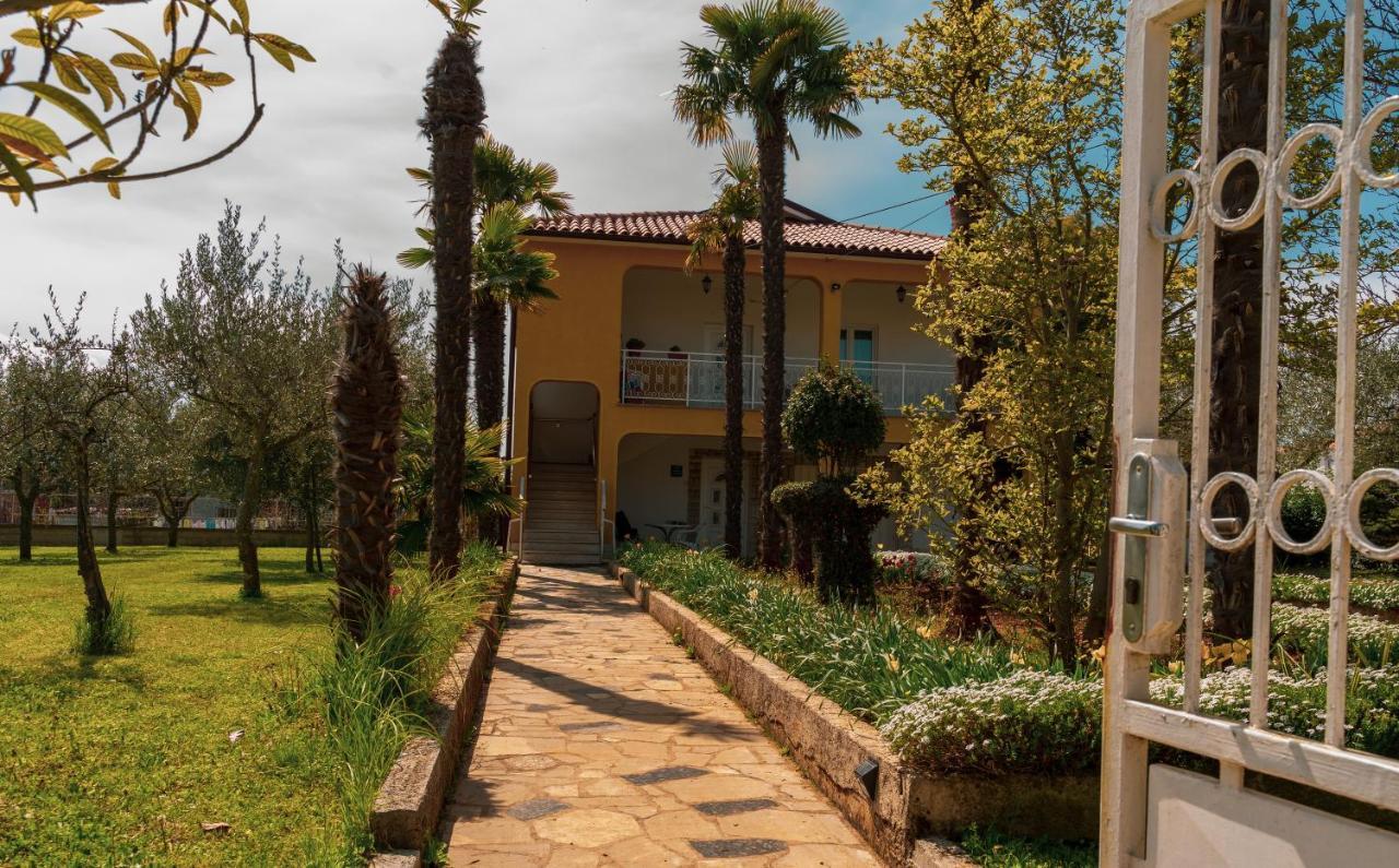 Apartment Villa Olga Porec Exterior photo