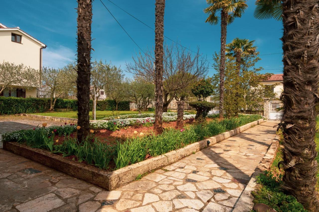 Apartment Villa Olga Porec Exterior photo
