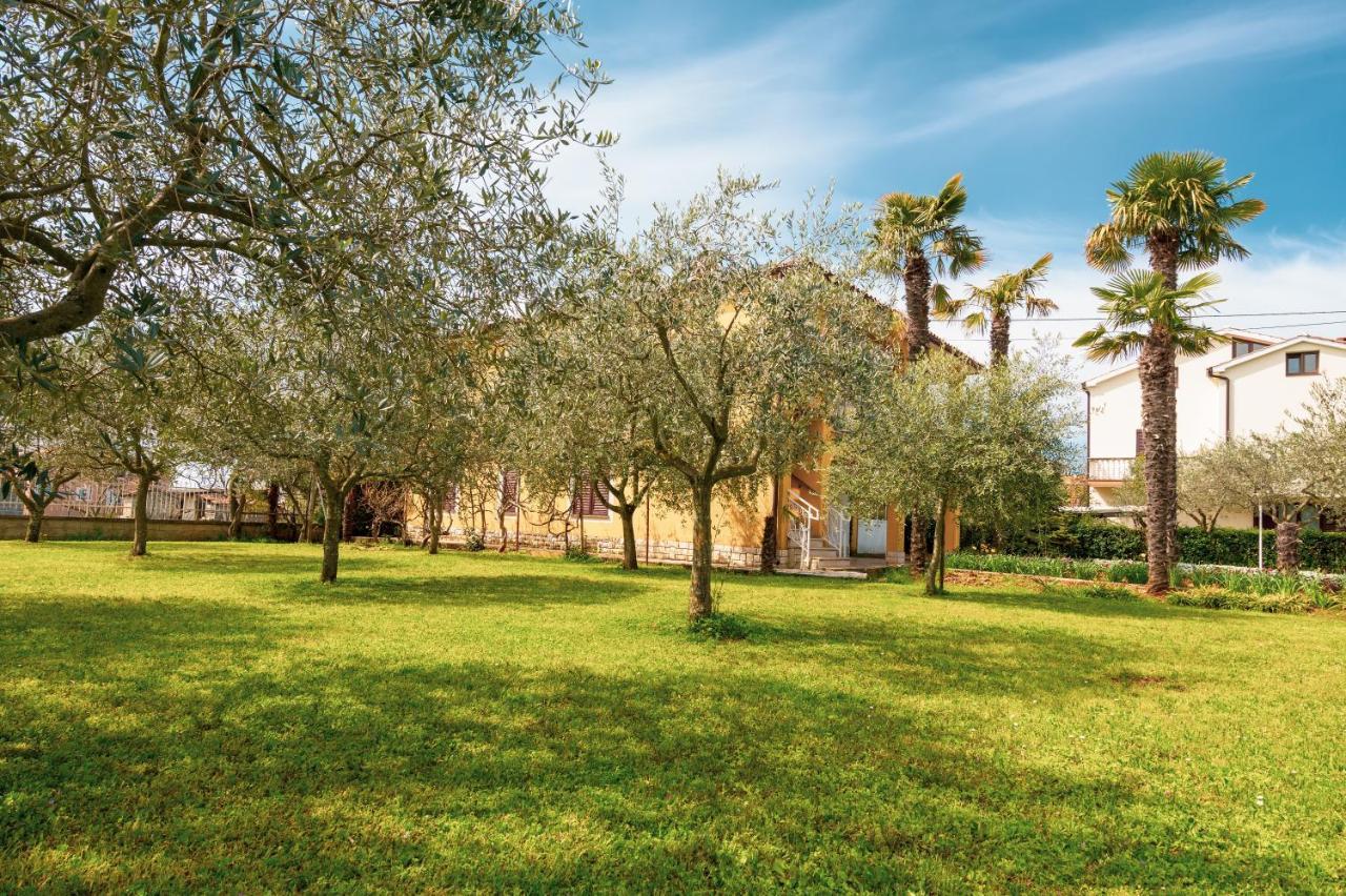 Apartment Villa Olga Porec Exterior photo