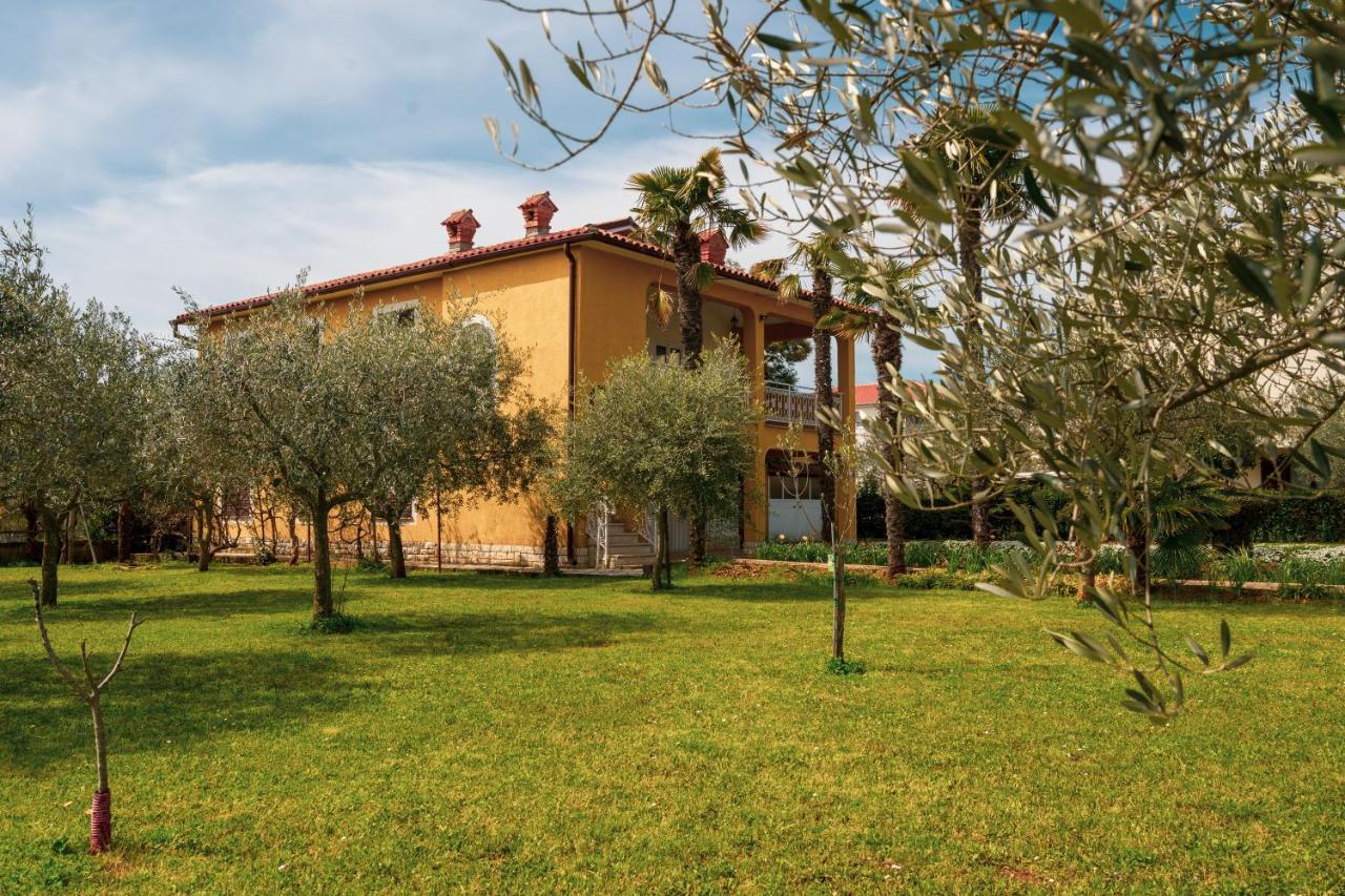 Apartment Villa Olga Porec Exterior photo
